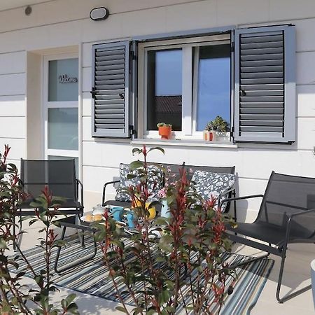 Studio Apartman Karlita Slano Exteriör bild