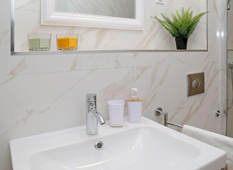 Studio Apartman Karlita Slano Exteriör bild